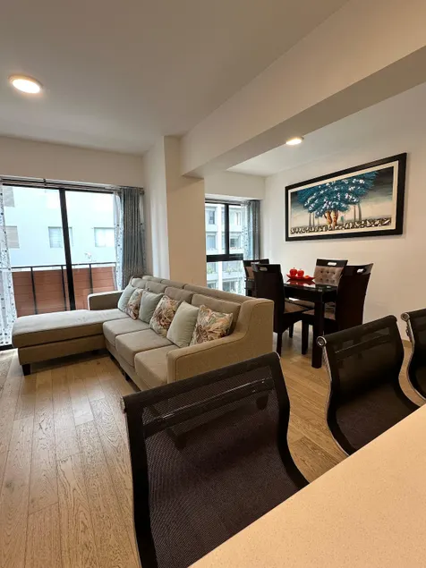 Modern apartment with air conditioning and balcony, near Parque Kennedy - Image 1