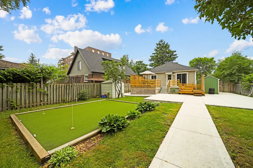 Lakeside Luxury Retreat | Patio & Putting Green - Image 1