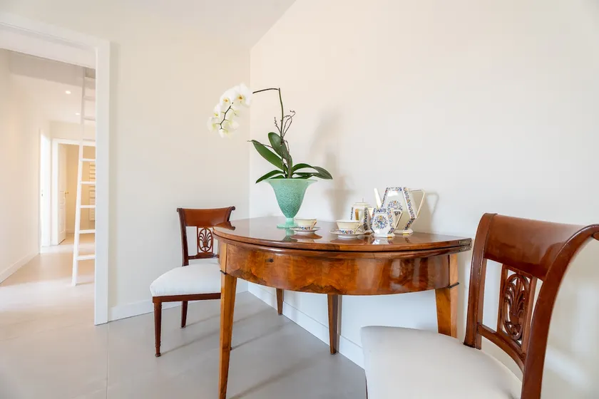 The Golden Square Apartment Terrace with Cathedral View - Image 1