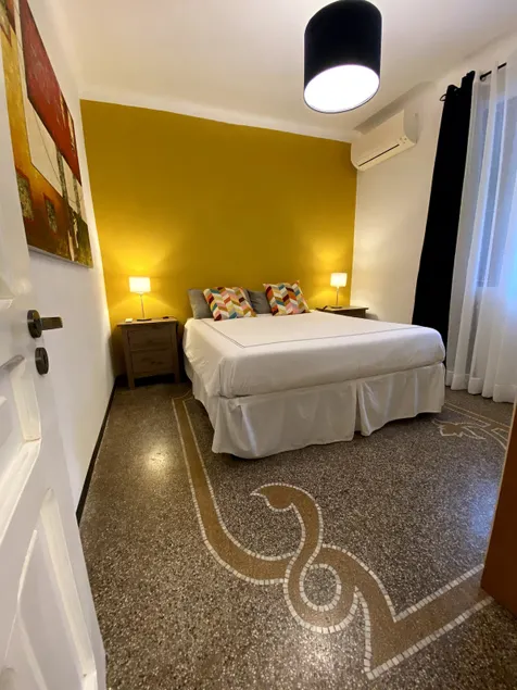 Cozy Penthouse with Terrace 8 min from the center and the sea - Image 1