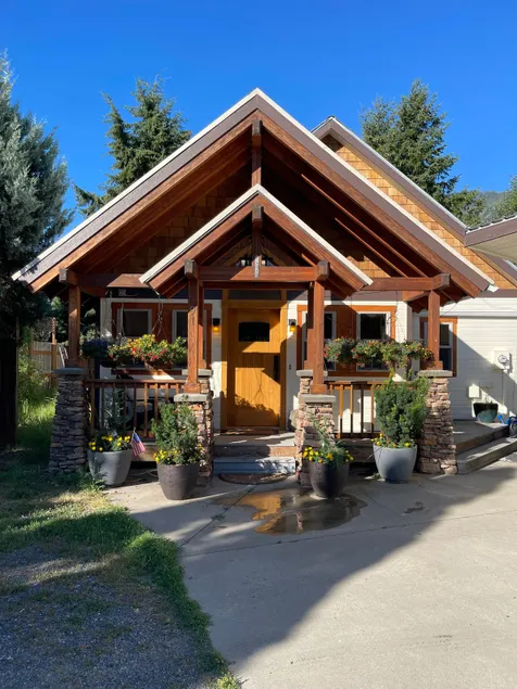 Best family/friends getaway Town 2 miles/hot tub - Image 1