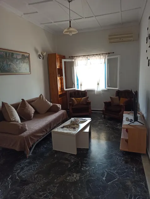 Central Apartment in Mirina - Image 1