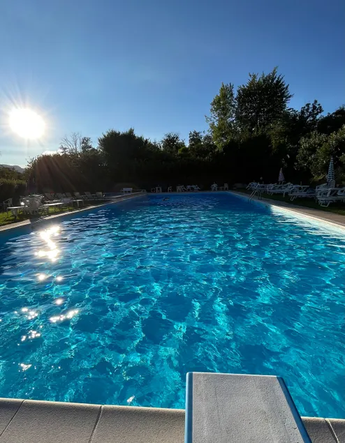 White Rabbit Lake House with Pool - Image 1