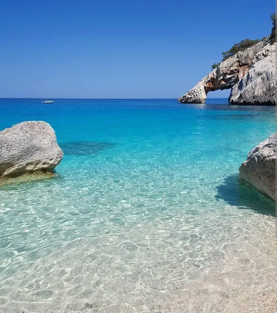 La Grotta 2 Bedrooms - Image 1