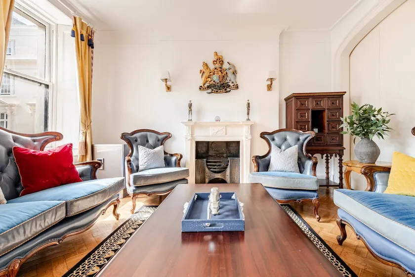 Belgravia Mansion by Buckingham Palace - Sleeps 12 - Image 1