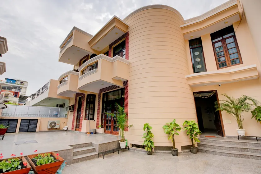 5BHK Private VILLA with Pool Table,5500 Sq Ft - Image 1