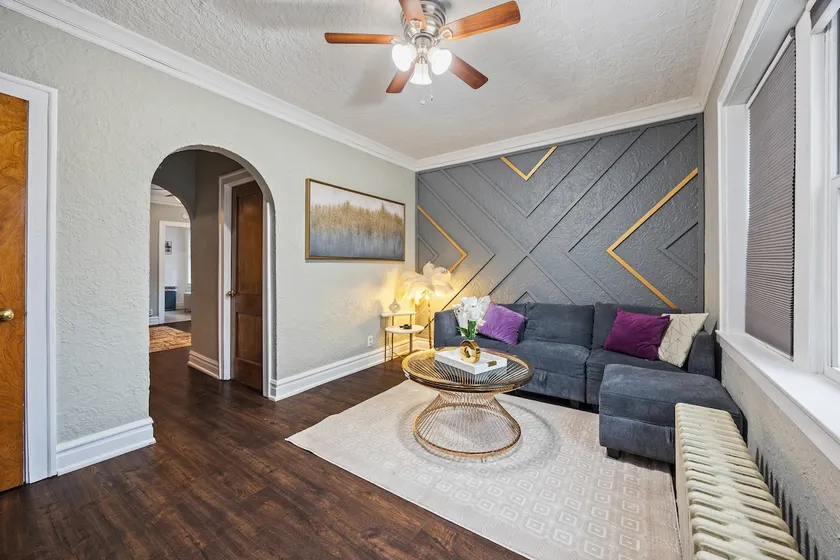 Convenient Apt near Hosp, Metra - Image 1