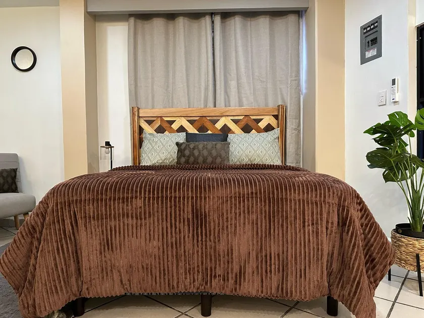 A cutting-edge suite in the center - Image 1