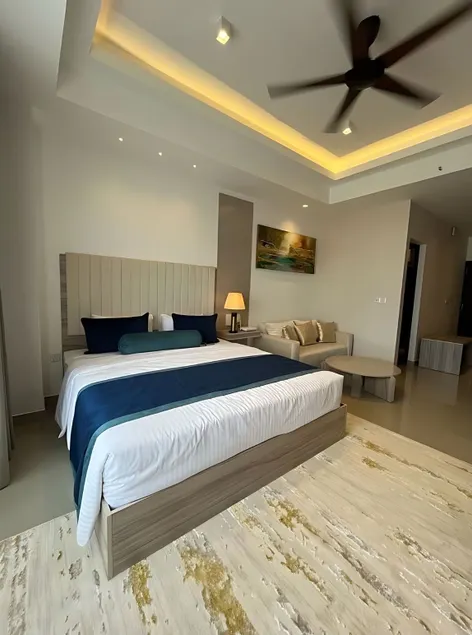 Deluxe King studio with Sofa Bed - SEA VIEW - Image 1