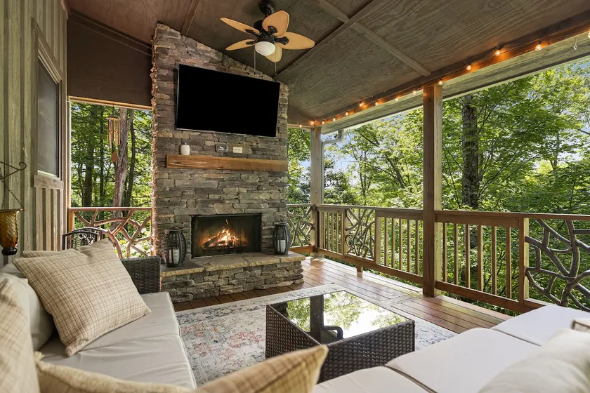 Luxury Cabin with Amenities! - Image 1