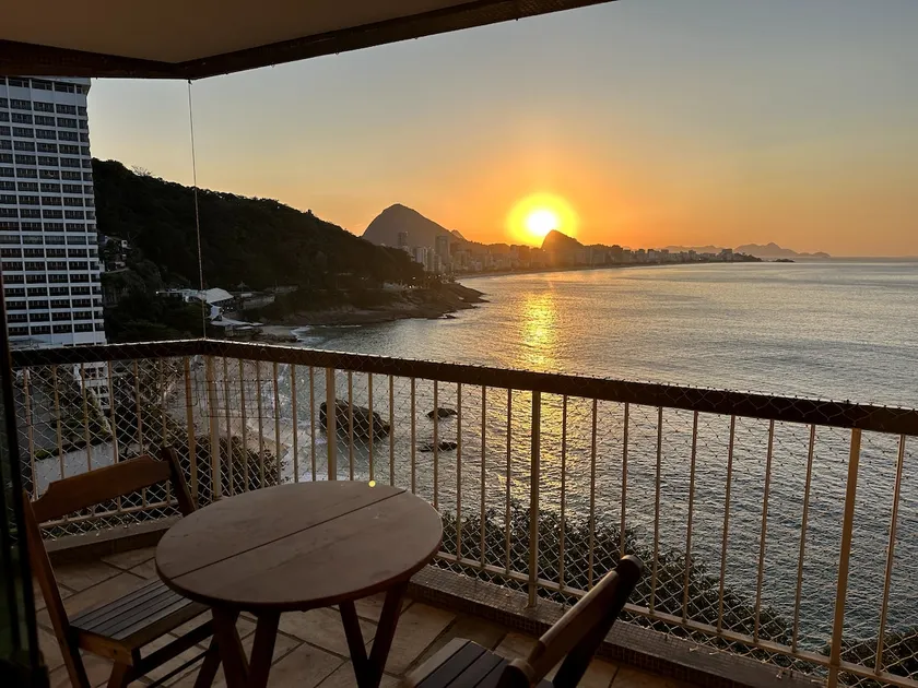 Beachfront Apartment in Rio de Janeiro - Image 1