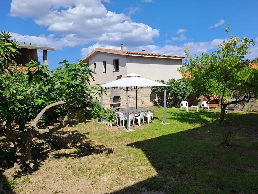 Rebecca's house - Image 1