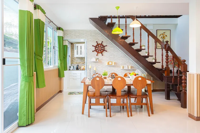 Friend House BKK - Image 1