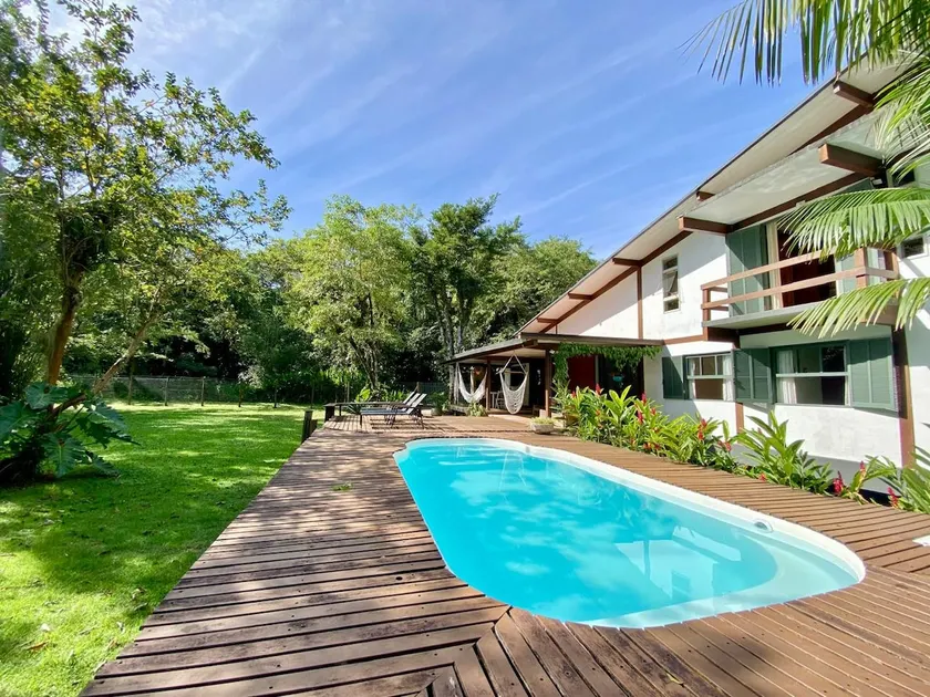 House on Camburi beach in a gated community with swimming pool - Image 1