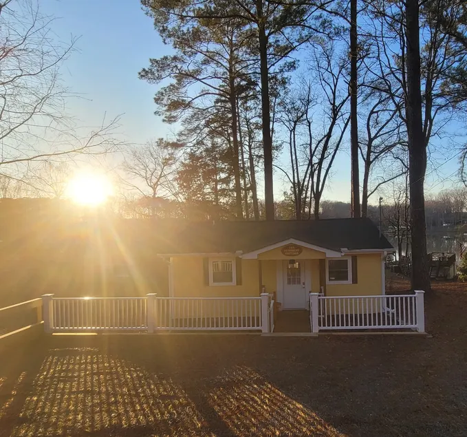 The Sunshine Cottage on Tillery - Image 1