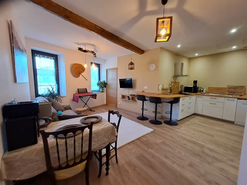 Cozy 50 m² apartment - Image 1