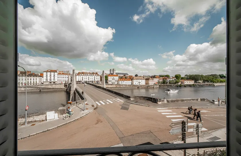 ”Paradise on the banks of the Saône - Image 1