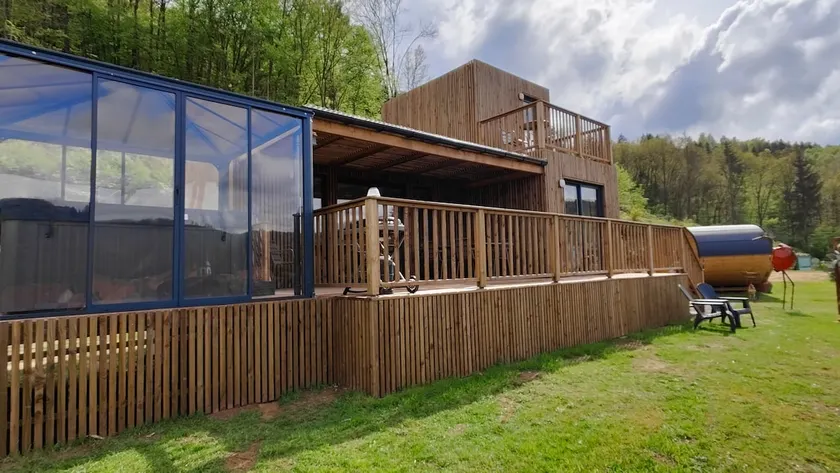 Chalet ”Aux Sons des Cloches” Jacuzzi® + Sauna + view - Image 1