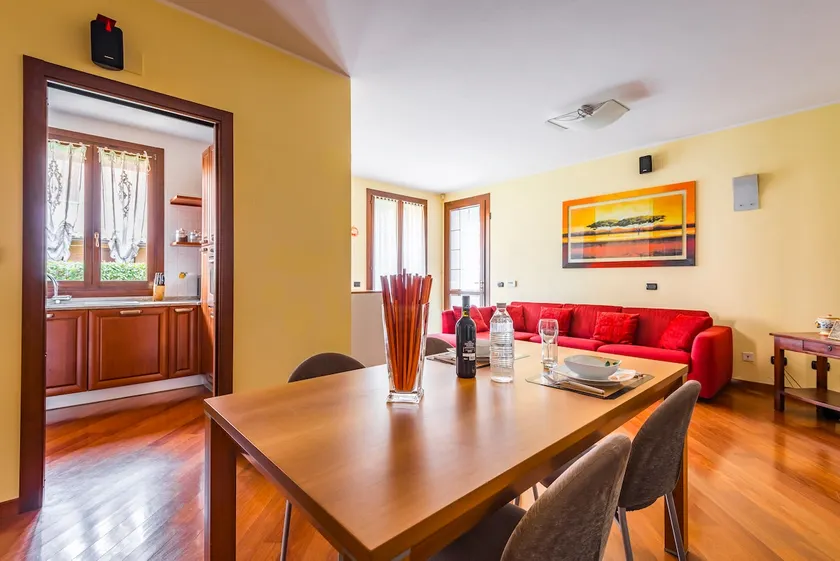 Lux Apartment in Villa Sassuolo - Jacuzzi & Garden - Image 1