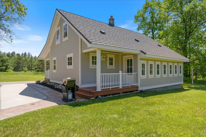 Green Gate Guest Houses - The Farmhouse - Image 1