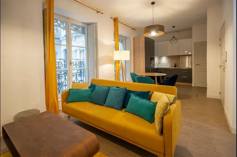 Cozy apartment - Le Panier neighborhood - Image 1