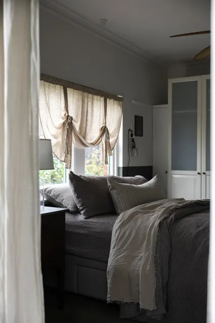 Vintage Chic - Romantic Inner City Stay, Sth Yarra - Image 1