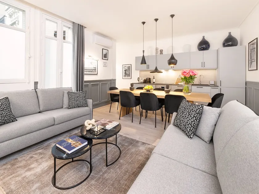 LivinParis | Luxury AC 4 Bedrooms Auteuil Eiffel I - Image 1