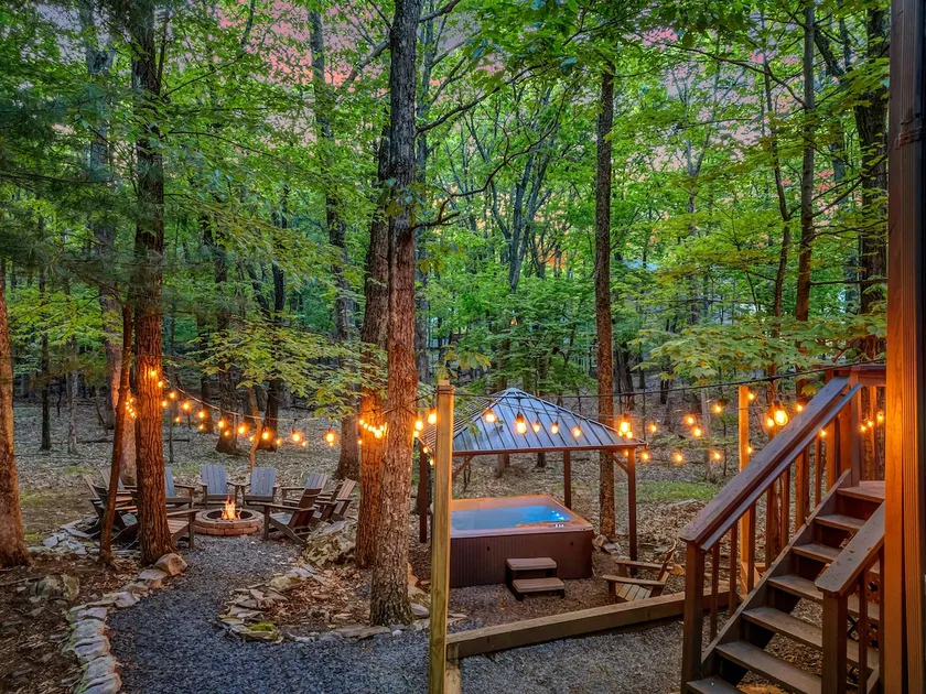 Huge Private Serenity Hot Tub, Fire Pit, Game Room - Image 1