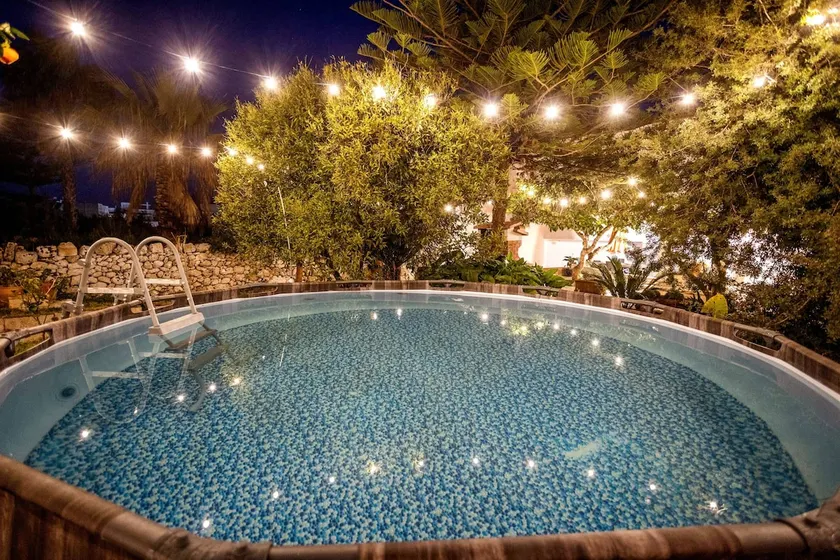 Blue Tulip - Big House with Garden & Pool, Otranto - Image 1