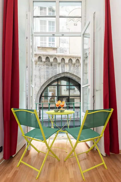 Charming 50 steps from the Duomo • 4 bedrooms • 3 bathrooms • - Image 1