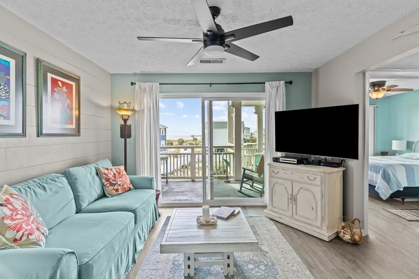 Bowie’s Beach House - Image 1
