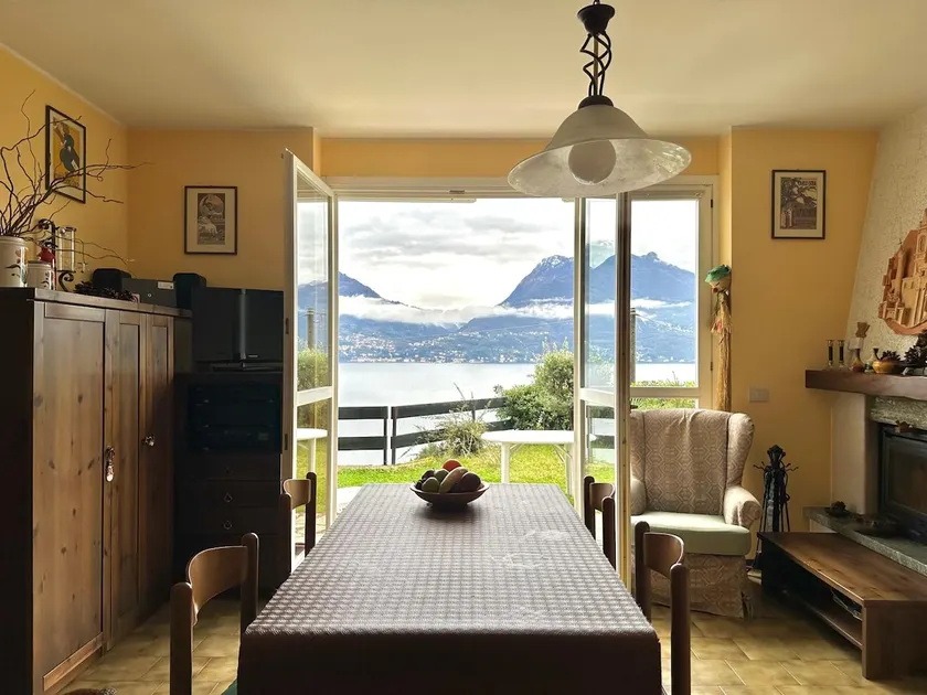 Lake Como Stay • Pool, Parking & Private Garden - Image 1
