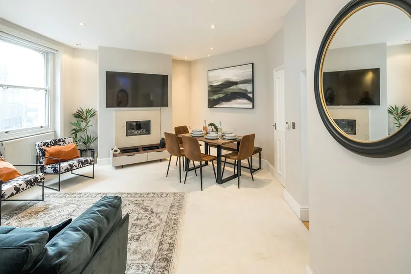 -Air Con- 1 min Oxford Street! 3BD & 2Bath flat! - Image 1
