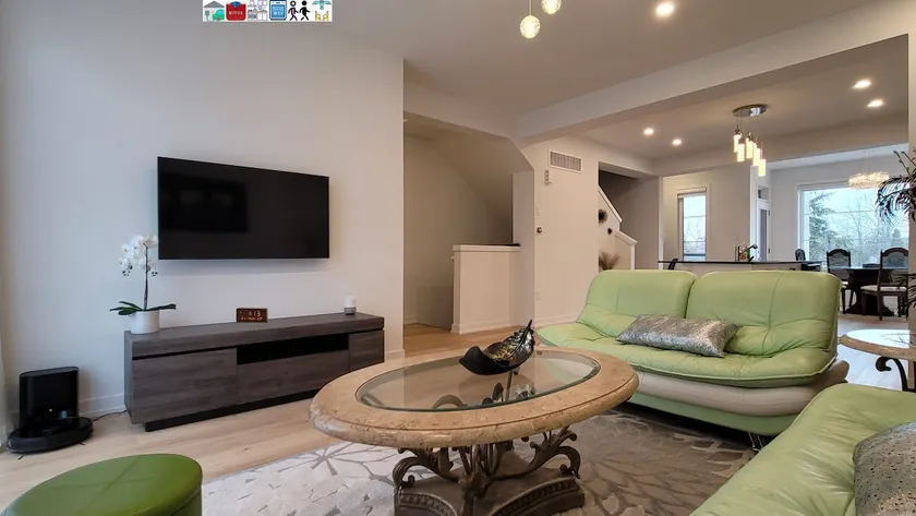 Chic 3 Bedroom w/ parking, EV charger - Image 1