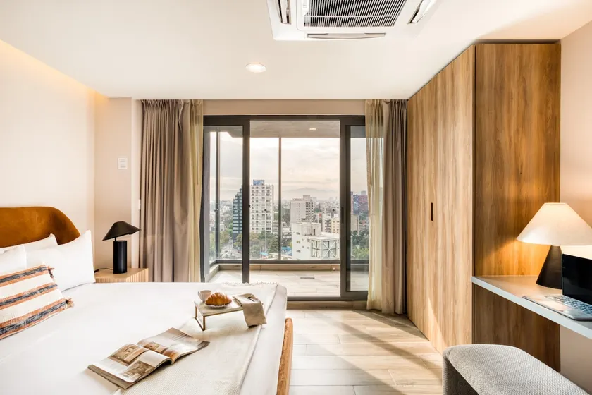 Hard to Find 2BR with Balcony| Next to Cibeles - Image 1