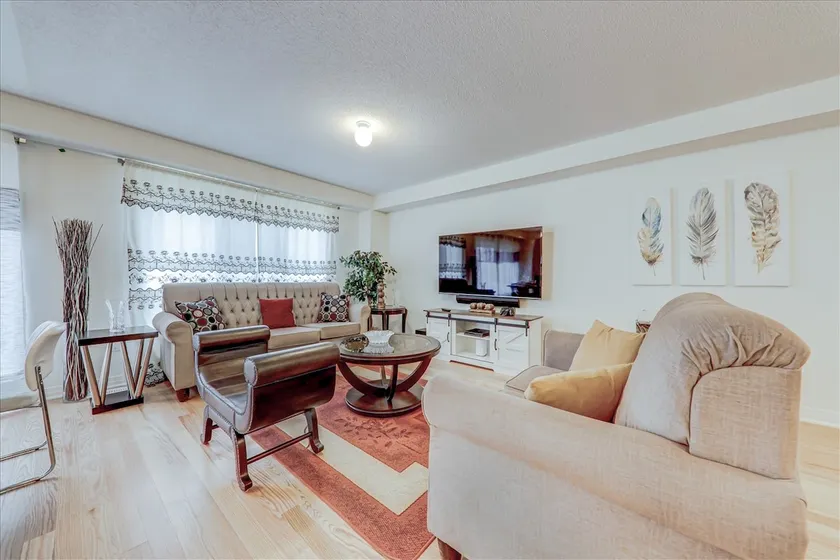 Modern Home in Bowmanville (Short & Long Term) - Image 1