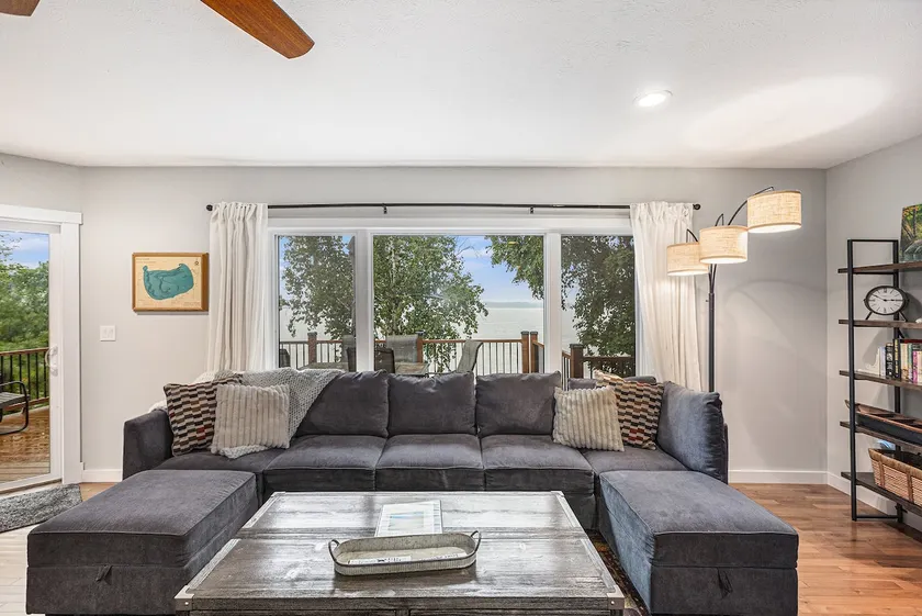 Bear Lake Bliss - 3bd/2ba Lakefront & Private Dock - Image 1