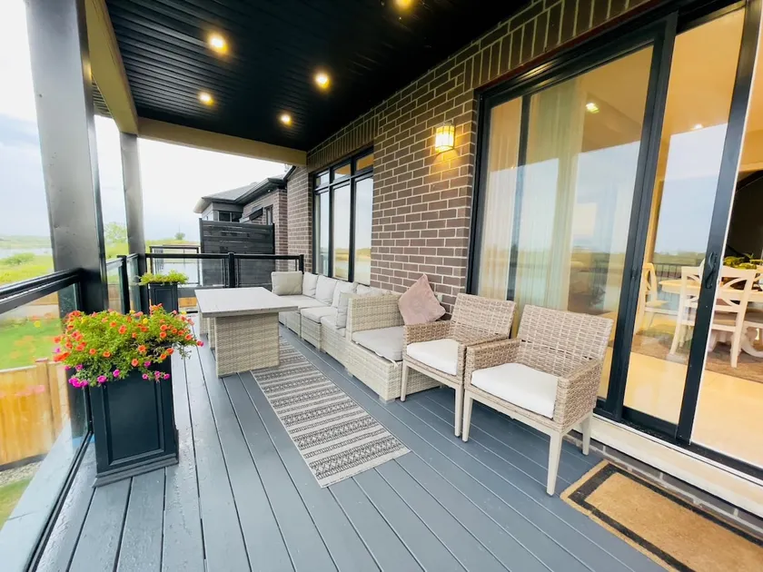 Waterview Estates Luxurious Living - Water Front - Image 1