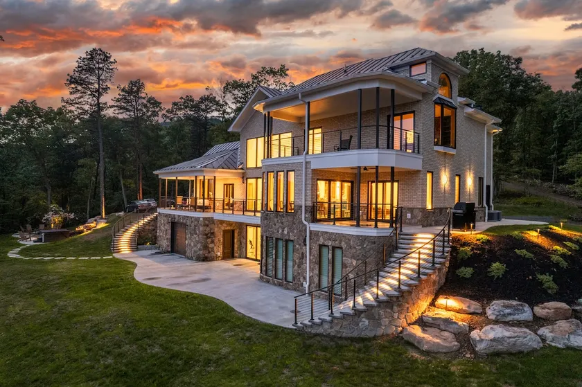 Movie Theater, Hot Tub, Sauna & Epic Views! - Image 1