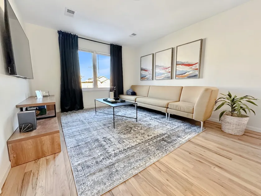 New 6 Bdrm 4 Bthrm by Airport NJPAC American Dream - Image 1