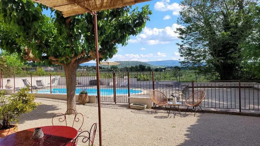 La Genestière gîte among the vineyards - Image 1