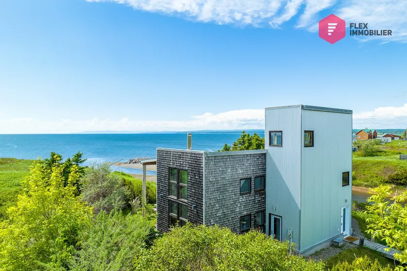 The Shipwreck House - Villa on Chaleur Bay Seaside - Image 1
