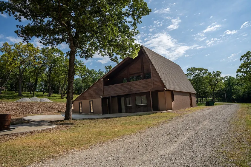 The Lodge at Mimosa Place: - Image 1