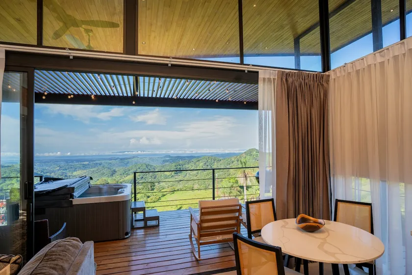 GoldenView+A/C+Jacuzzi+private and exclusive - Image 1