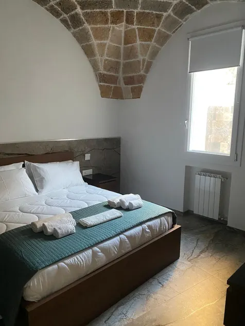 Detached house in the center of Brindisi - Image 1