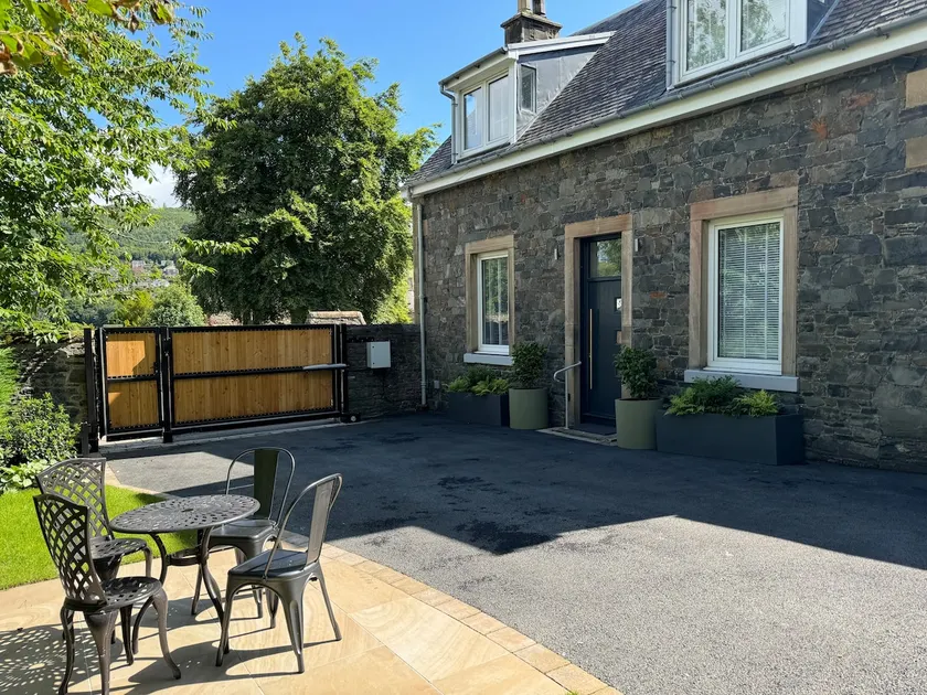 Grange Cottage - Image 1