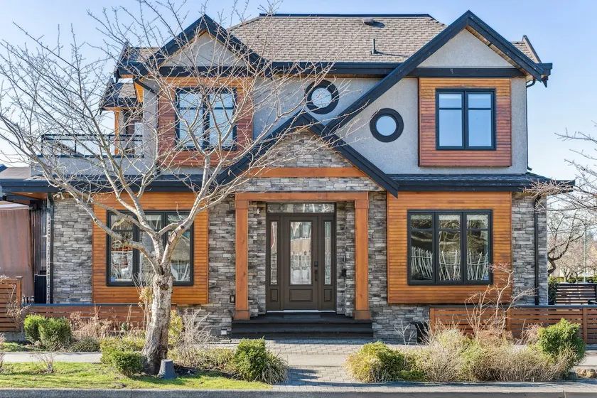 Modern 4B/5B Vancouver Home w/AC + Rooftop Patio - Image 1