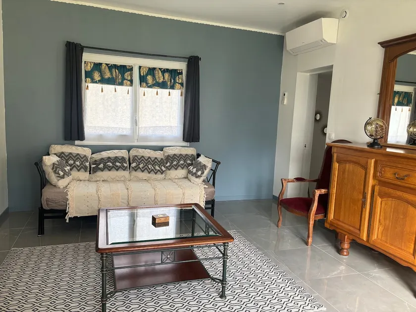 comfortable home - Image 1