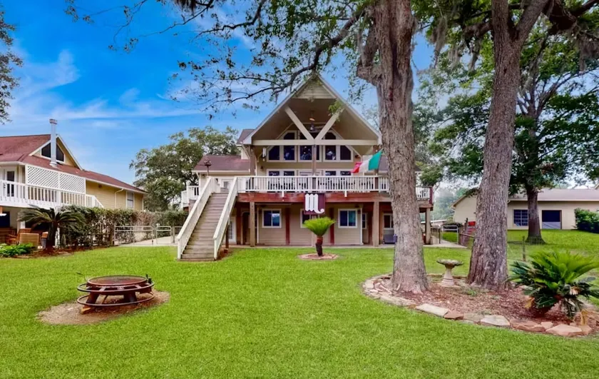 Waterfront | Boathouse | Pool Table | Dog Friendly - Image 1