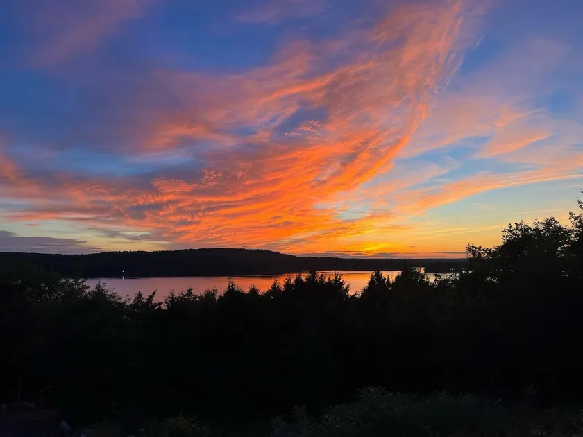 Sunset Retreat on Brewer Lake - Image 1